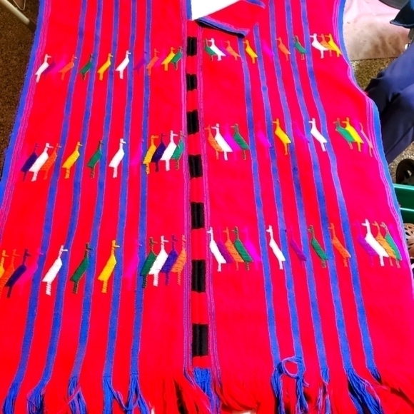 Vintage Mexican Hand Knitted Design Poncho with tassels - Picture 1 of 5